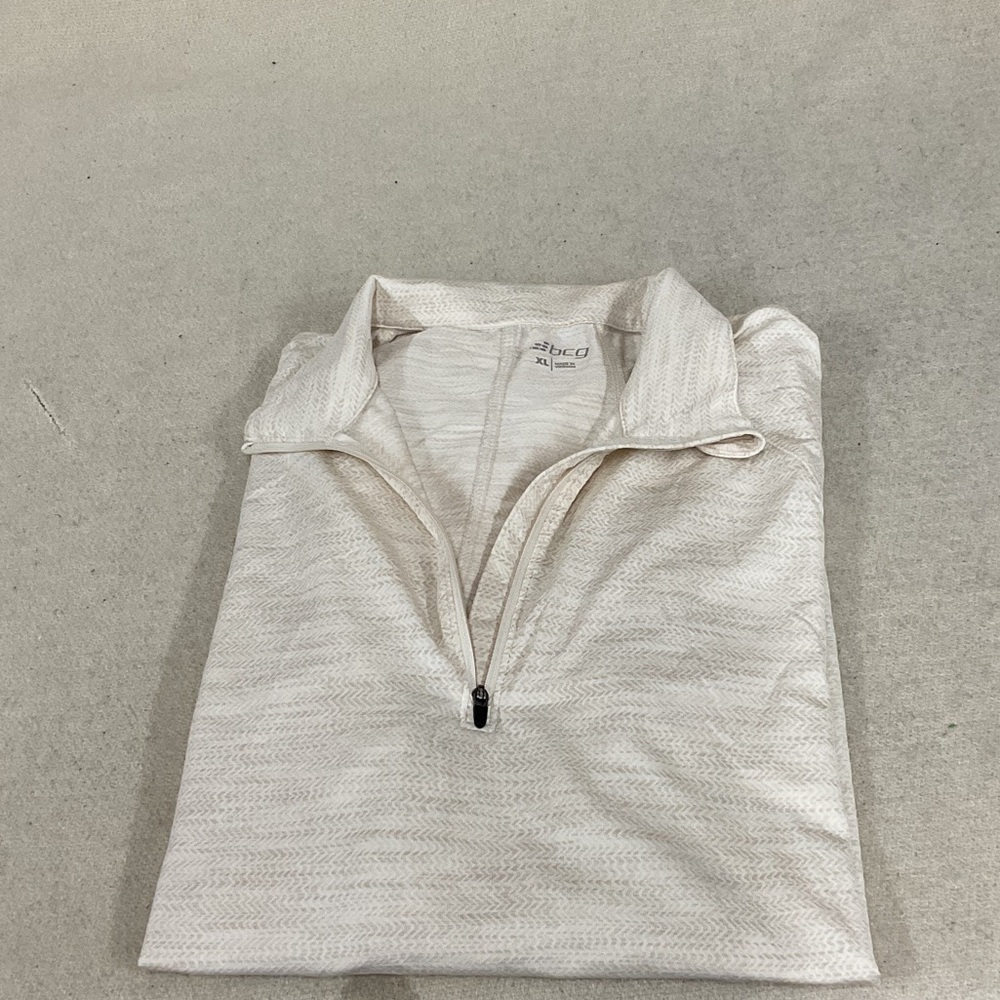 EUC Woman’s long sleeve 1/4 zip down BCG shirt